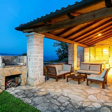 ヴィラ Casa Bella